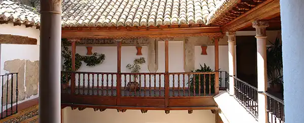 Mondragón Palace (exterior)